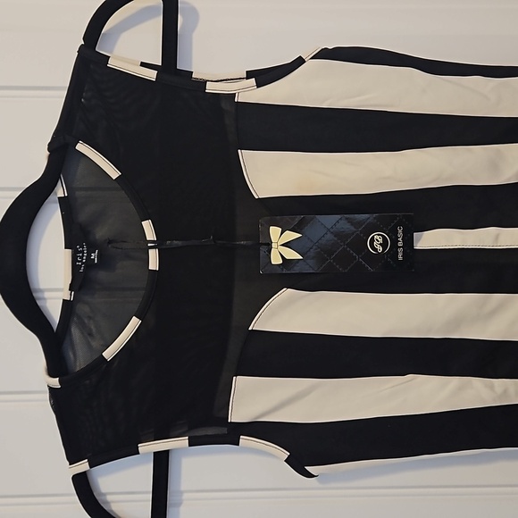 🩴Black and White Peblum Shirt Size M - Picture 3 of 5